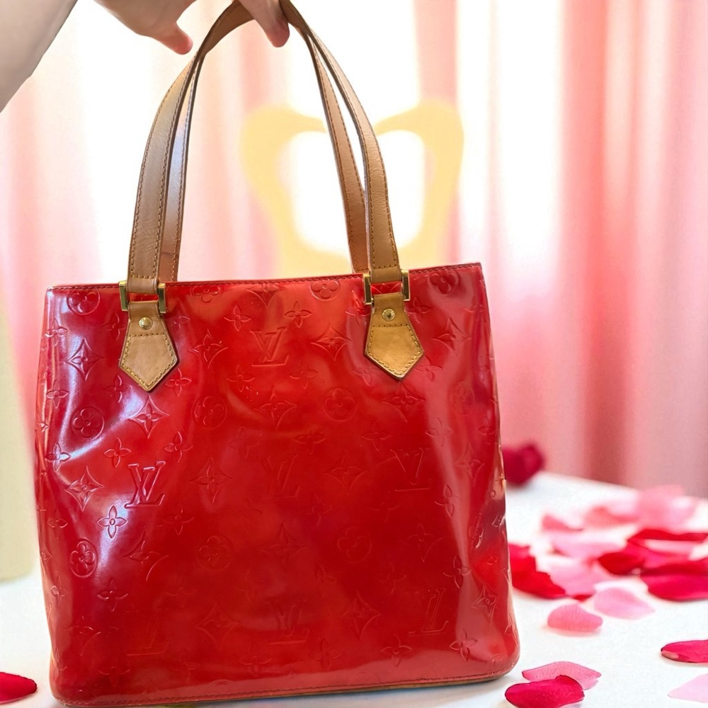 Louis Vuitton Red Vernis Houston tote leather handles luxury